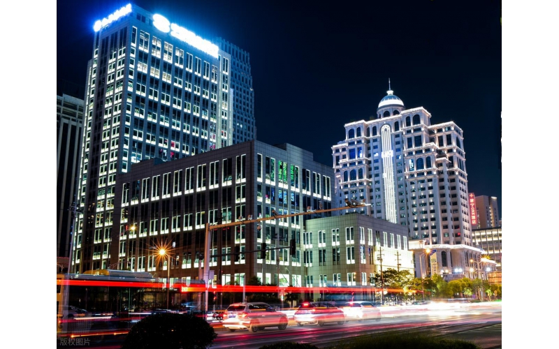 樓體為紙，光影為墨 &mdash;&mdash; 山東原實(shí)科技點(diǎn)亮齊魯建筑夜間新風(fēng)采